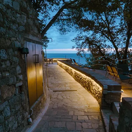 La Del Castello Holiday home *